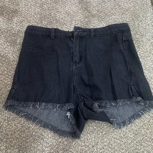 BLACK RIPPED JEAN SHORTS